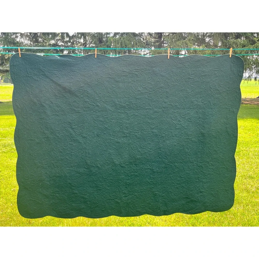Irish Chain Quilt Throw Green Burgundy Cream Scalloped Machine Quilted 54